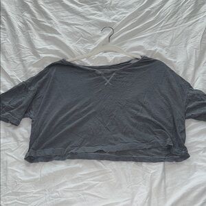 Gray Crop T-Shirt with Crew Neck and Short Sleeves